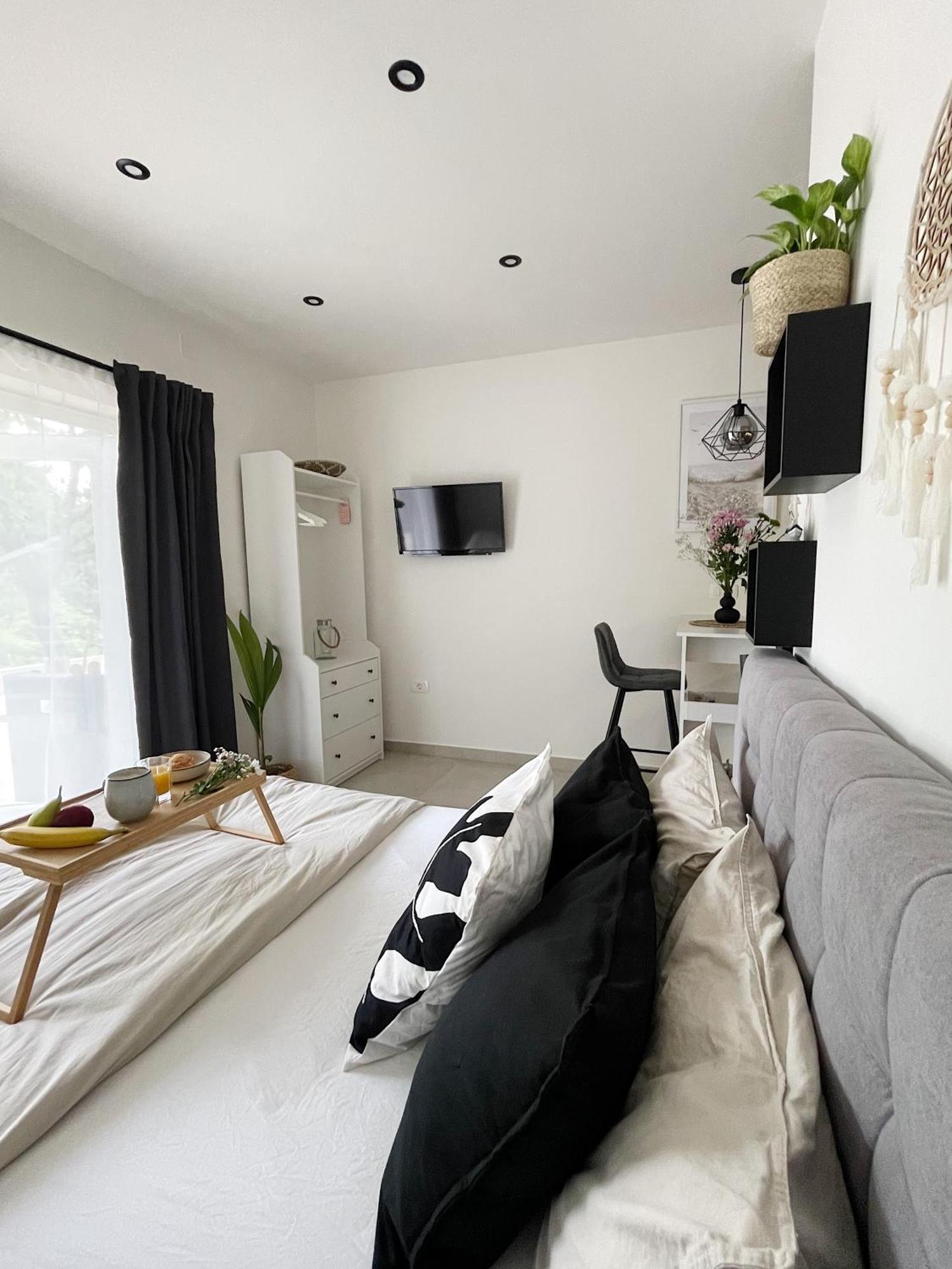 Cozy With Terrace + Free Parking Appartamento *